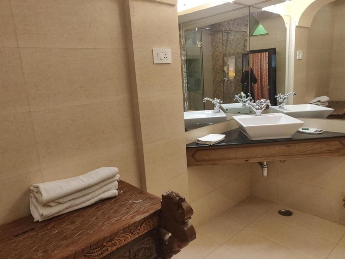 Super Deluxe Room