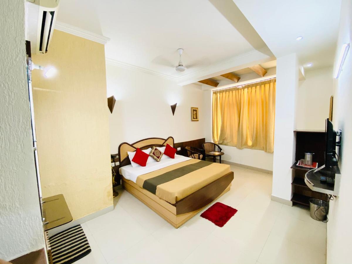 Superior Deluxe Double or Twin Room