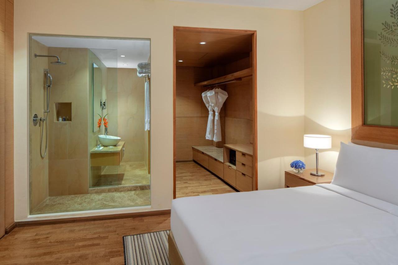 Superior Same Room from 10AM to 5PM No overnight allowed,1078024807:JPEG