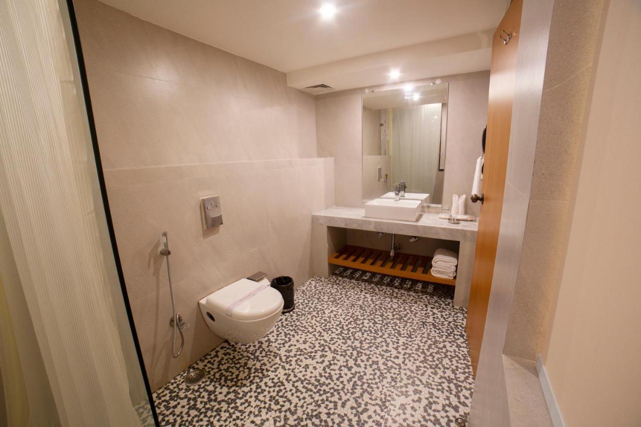 Maharaja Suites with Living Room & Balcony Sit-out,1101579990:JPEG
