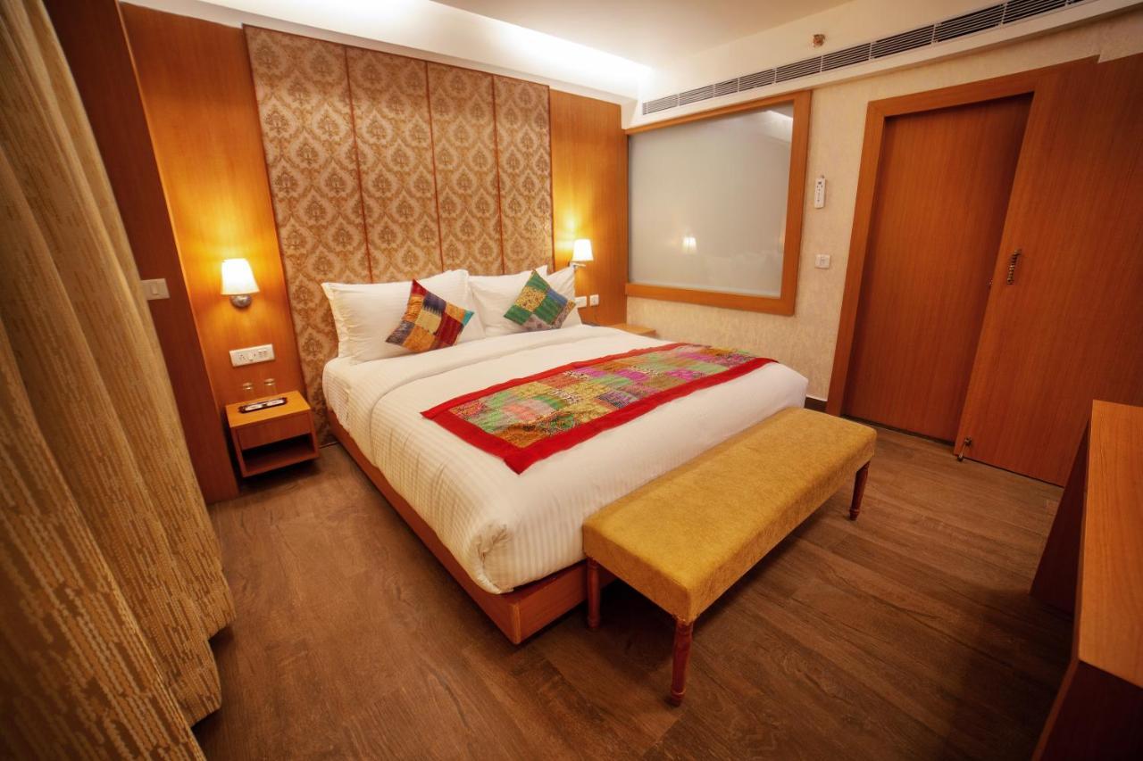 Superior Room on Laundry Services | on Full Body Spa Massage
