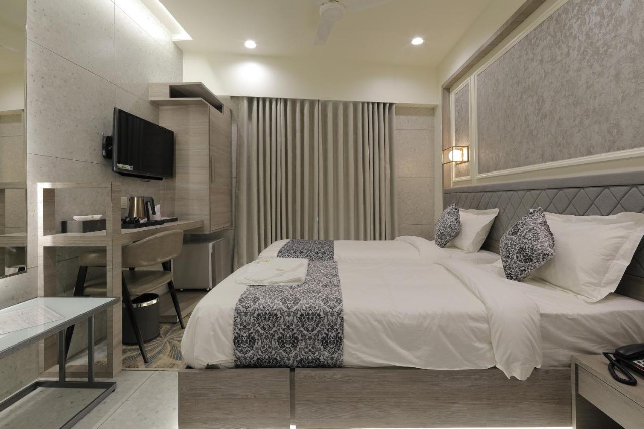 Deluxe Double or Twin Room