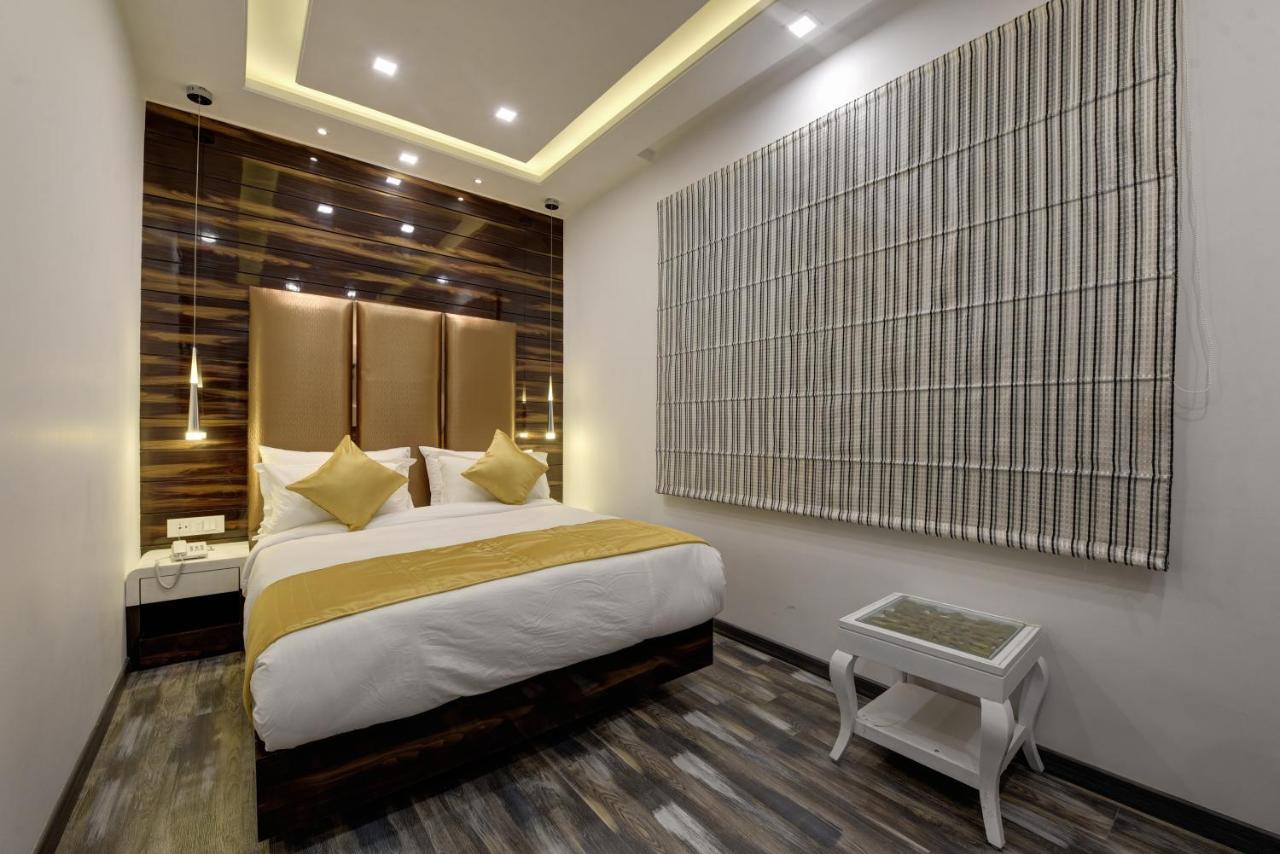Single Room,1115538780:JPEG