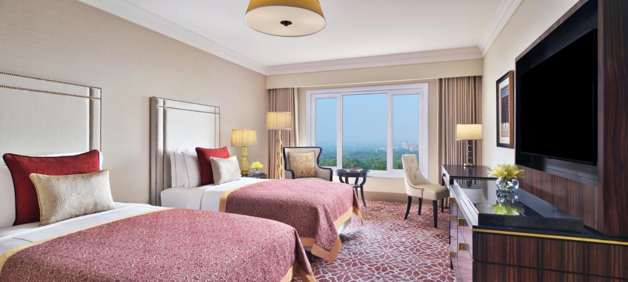 Taj Club Executive Room Twin Bed with one way airport transfer and access to club lounge,1270717171:JPEG
