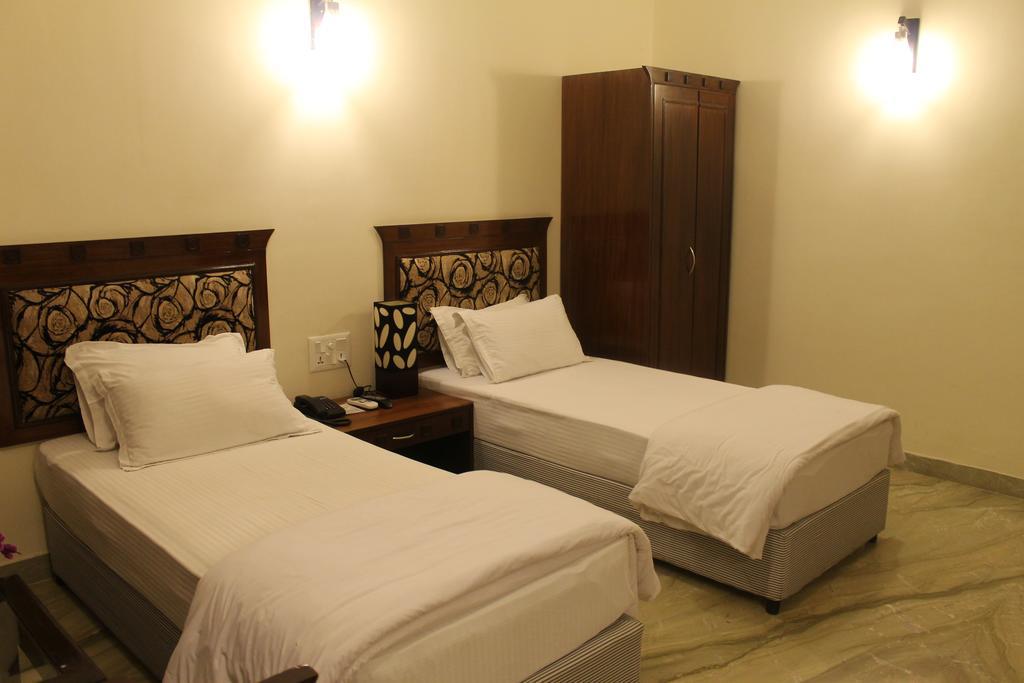 Deluxe Double or Twin Room,115499423:JPEG