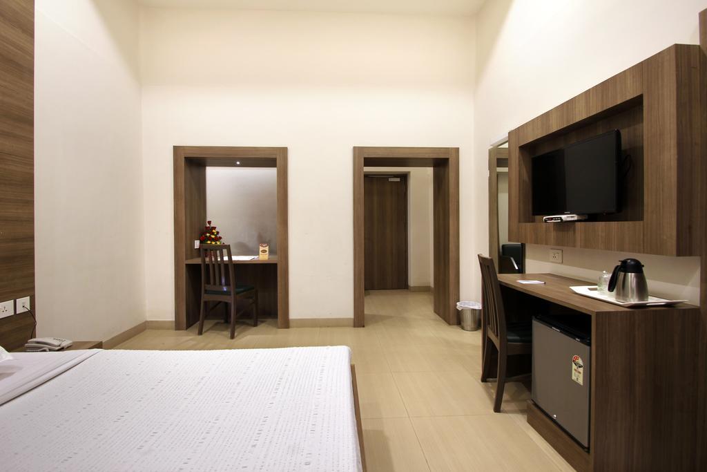 Junior Suite,113613347:JPEG