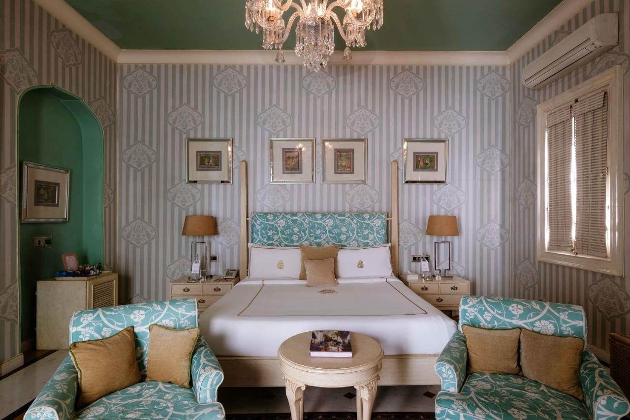 Palace Room