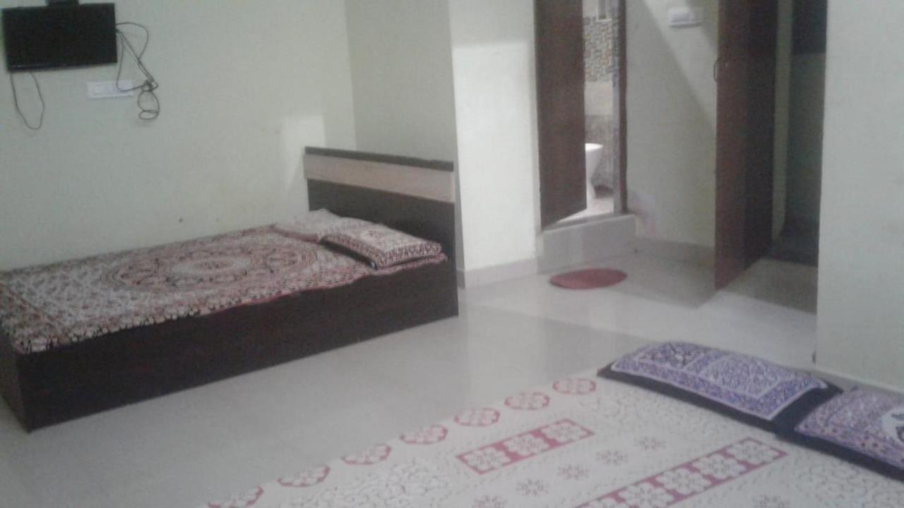 Standard Family Room,1191848968:JPEG