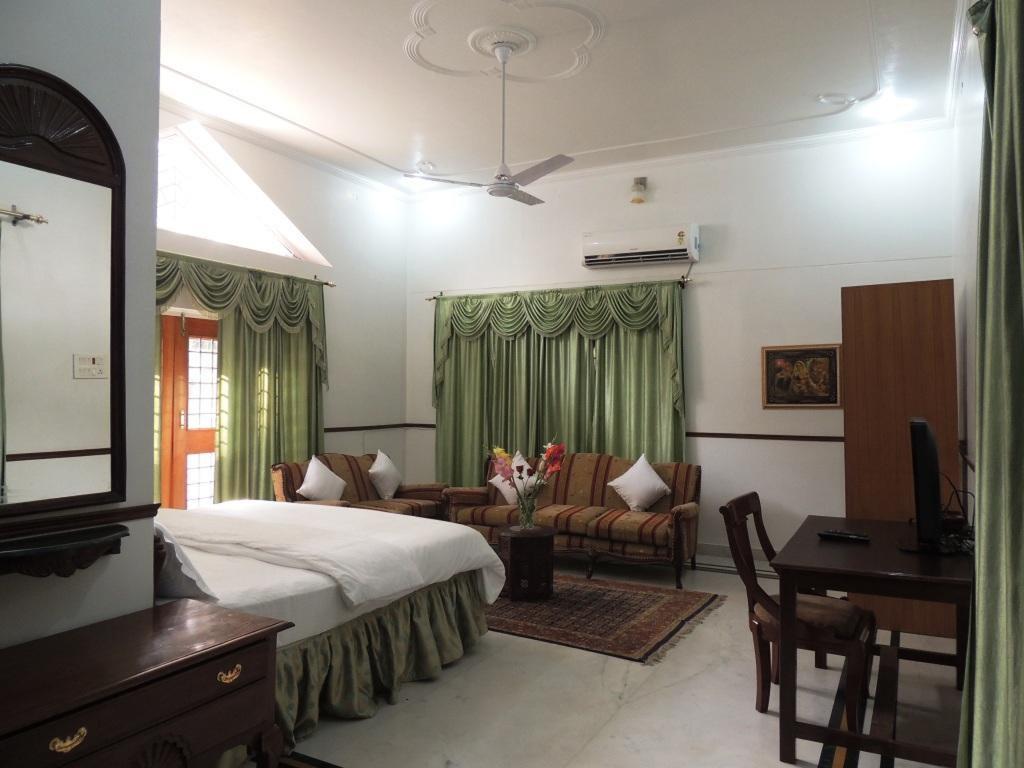 King Room with Garden View