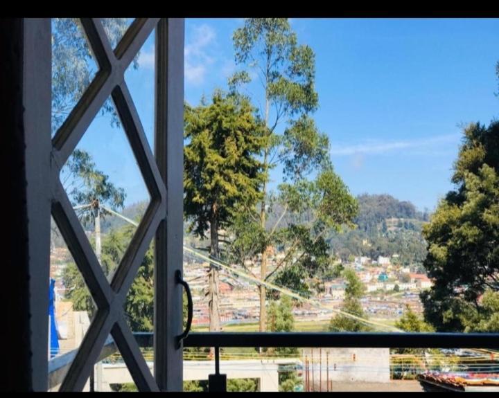 Apartment mit Balkon