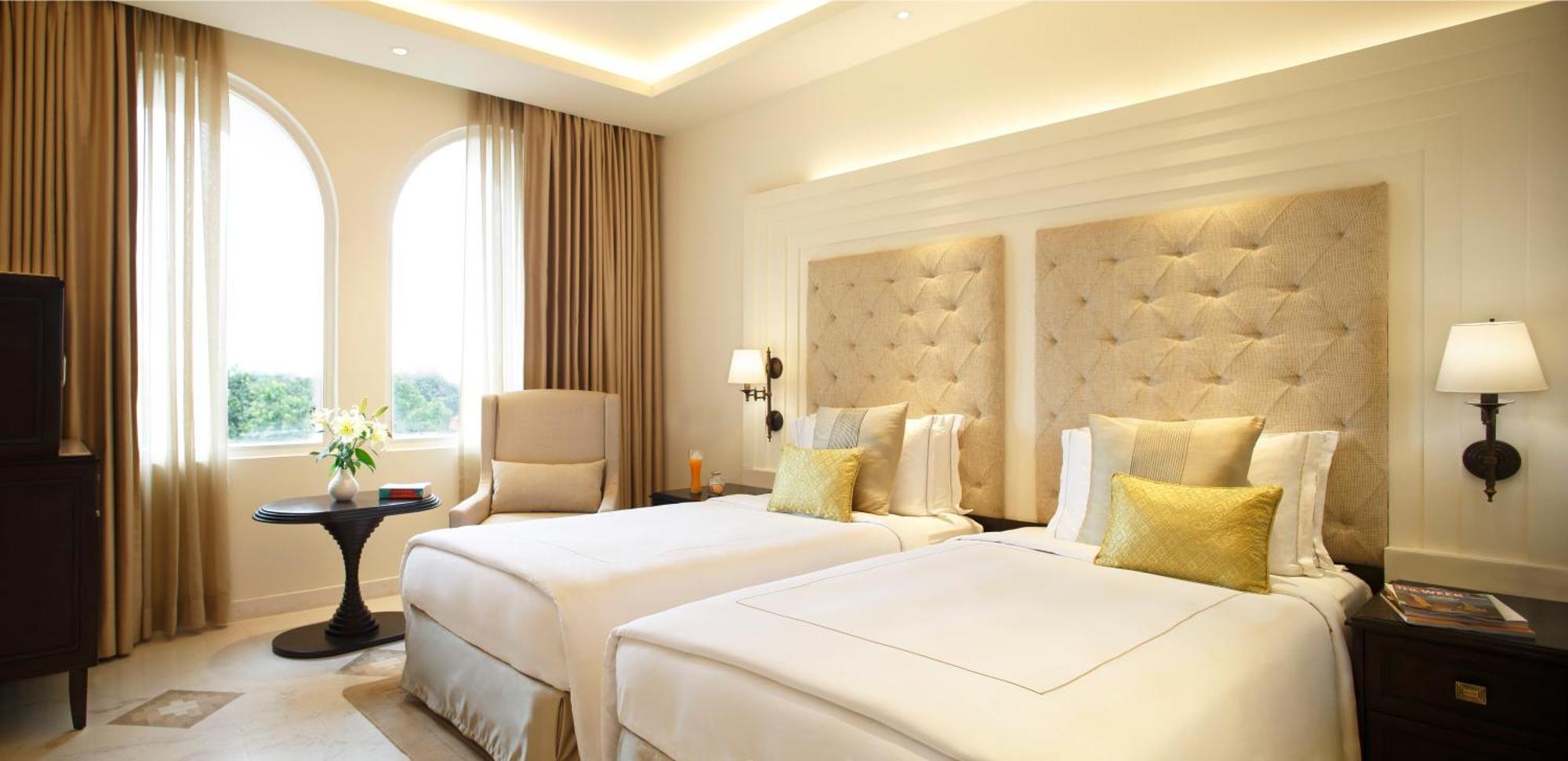 Deluxe Room City View King Bed