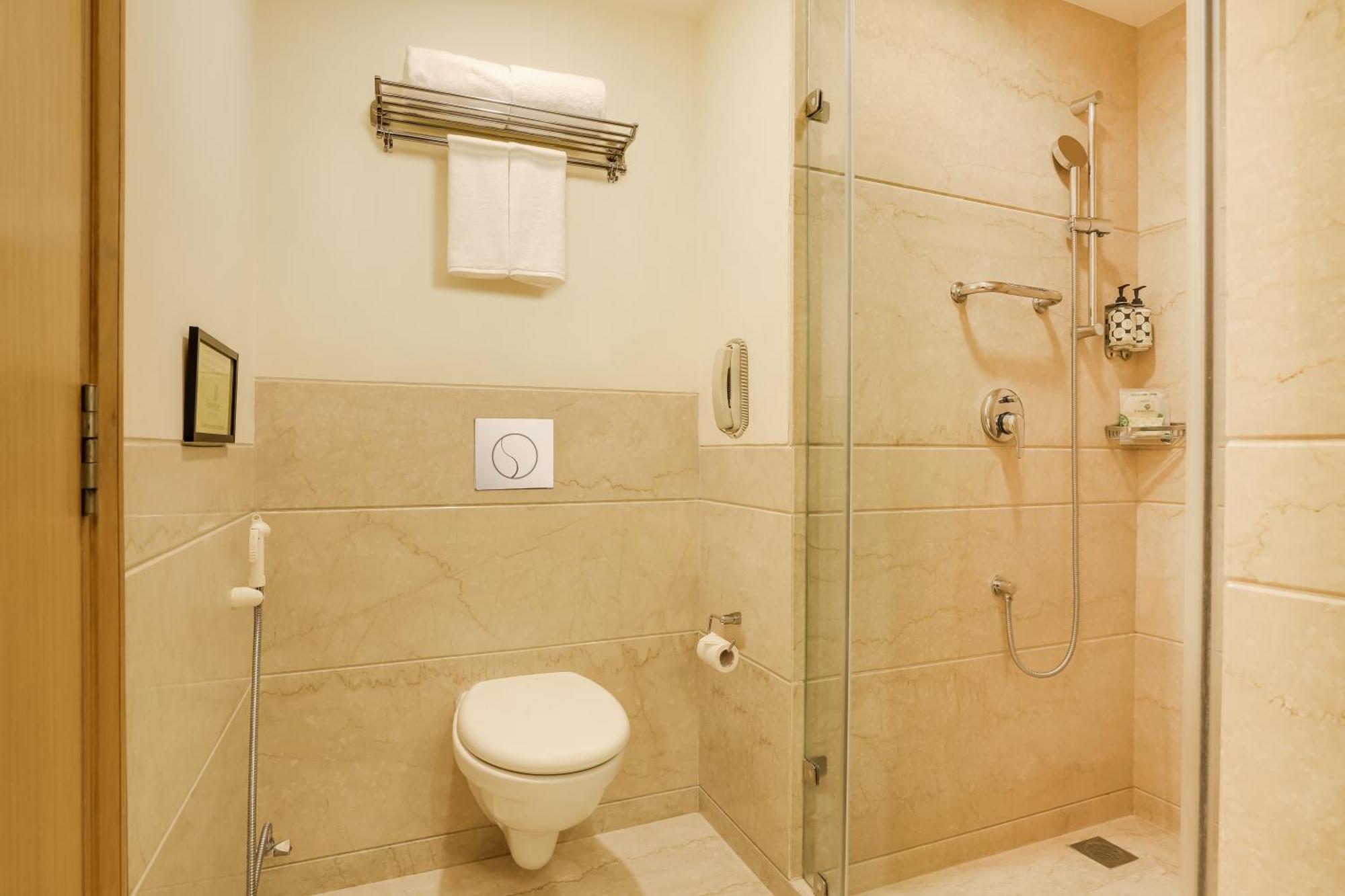 Superior Twin Room (25% off on Two-way Airport Transfer),1536932998:JPEG