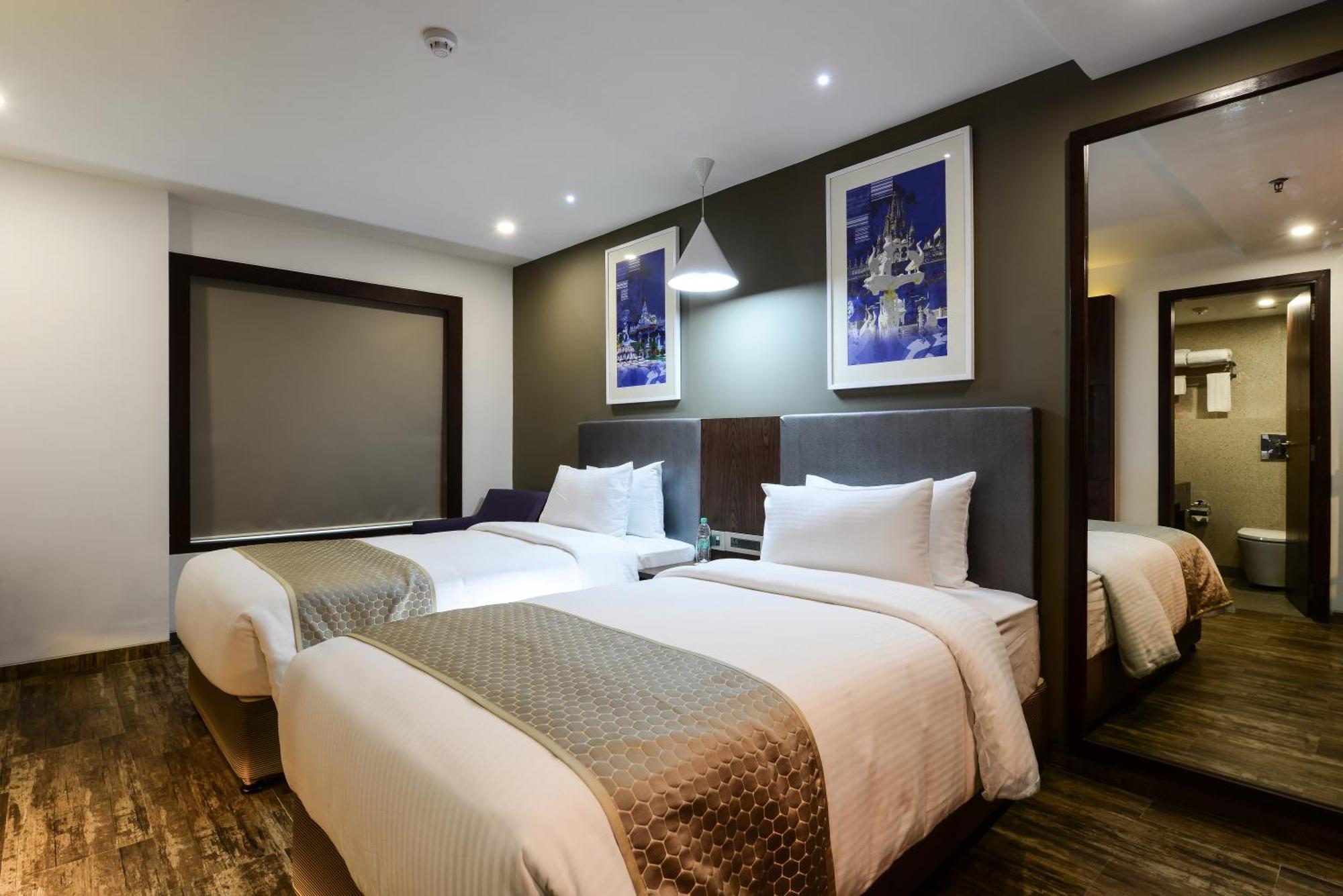 Twin Room Two Twin Beds Non-Smoking on F&B Spa