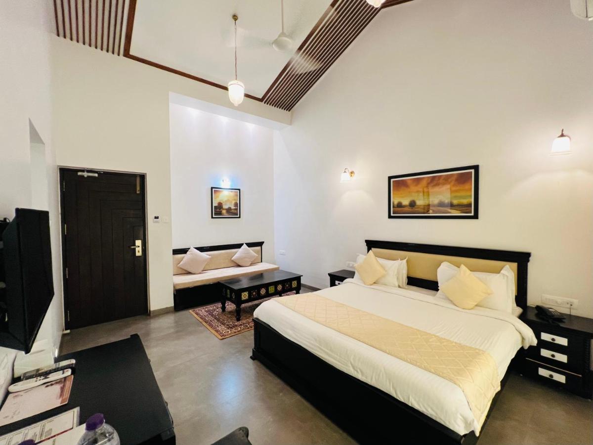 Queen Room with Balcony