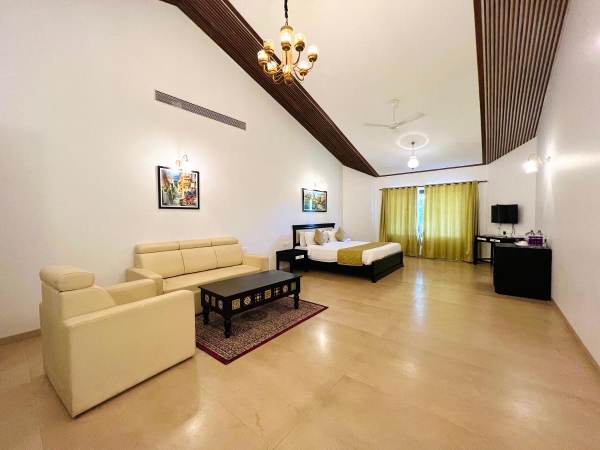 Suite with Garden View