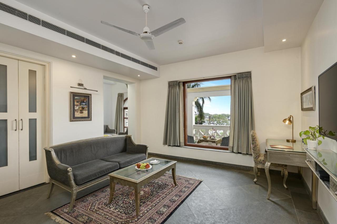 Heritage Lake View Royal Suite shared Balcony