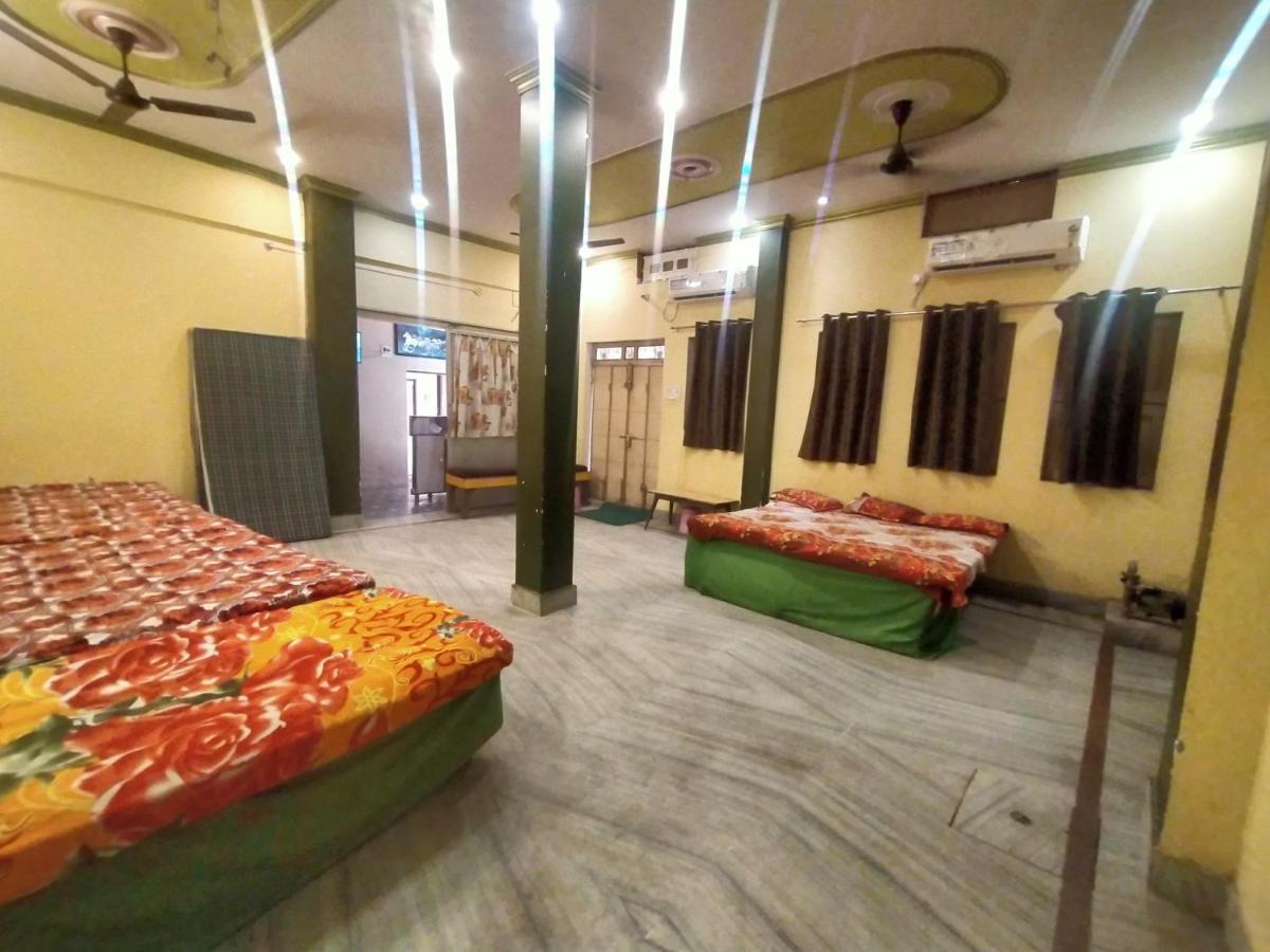 Mixed Dormitory Room