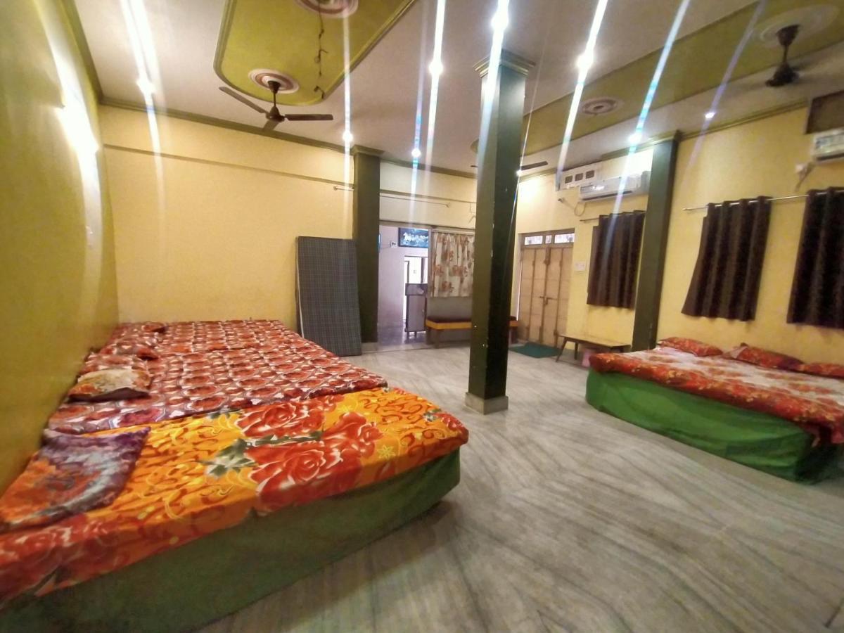 Mixed Dormitory Room