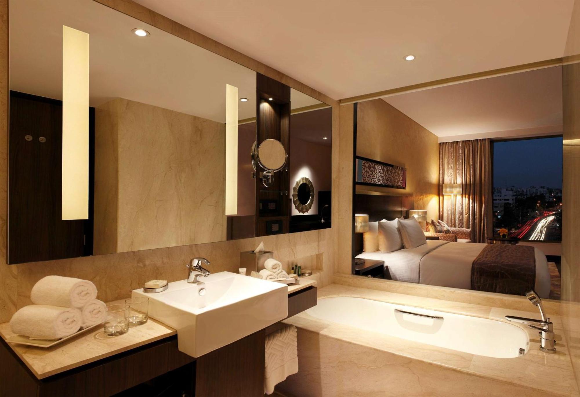 King Guest Room,1277740381:JPEG