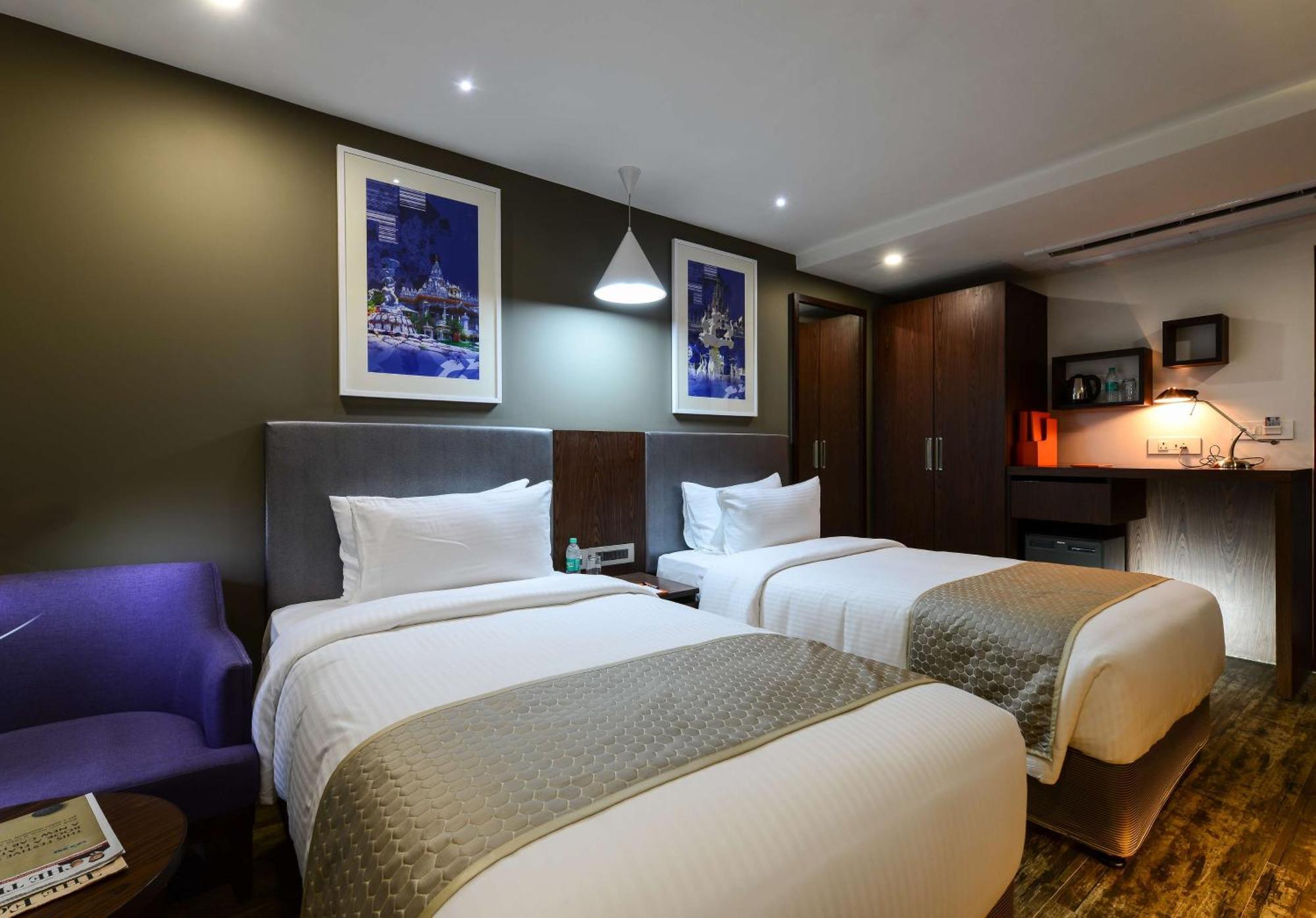 Twin Room Two Twin Beds Non-Smoking on F&B Spa