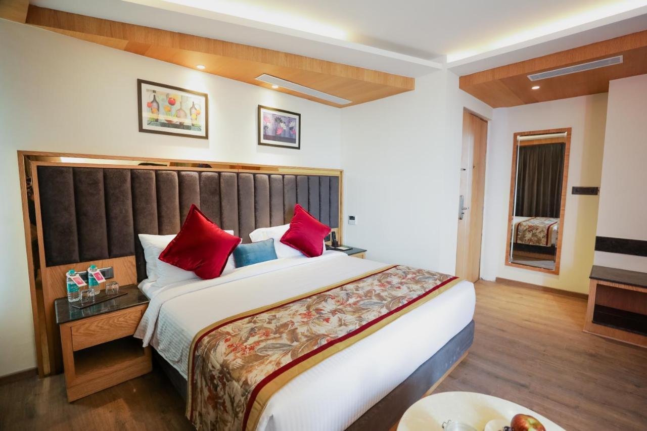 Club Room With Valley View - Enjoy 1+1 Happy Hours Timing - 11 am - 7 Pm,1296956488:JPEG
