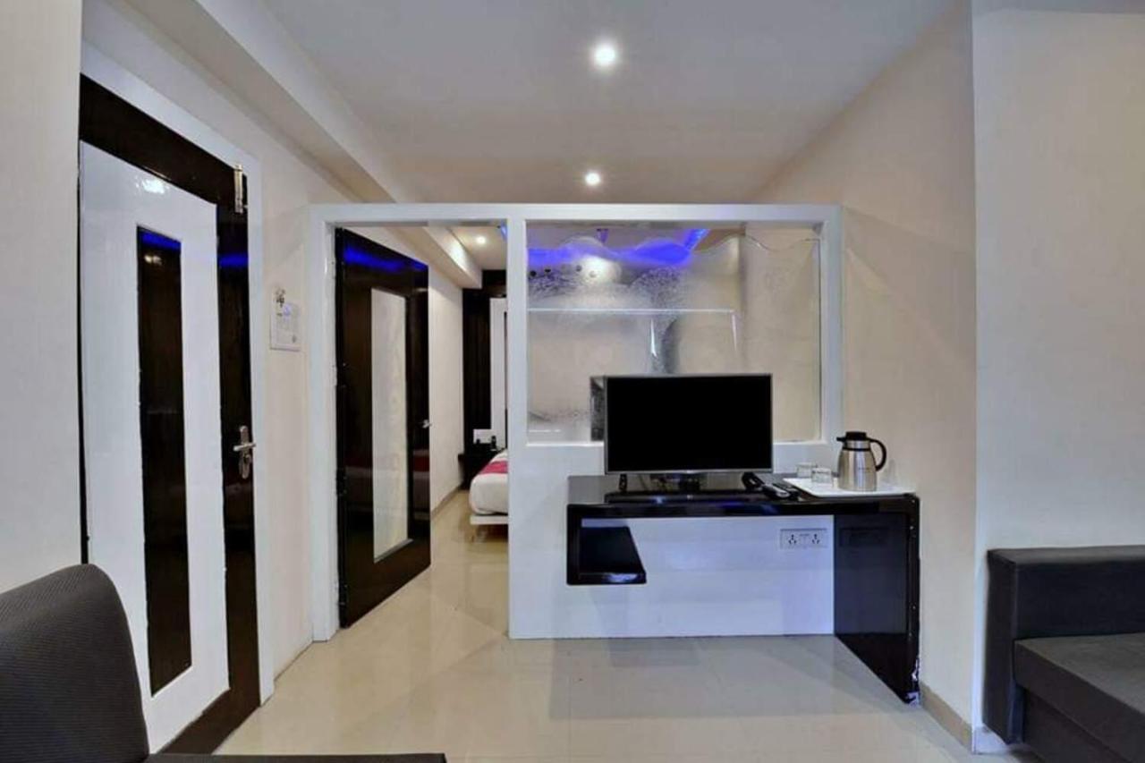 Family Room,1300270153:JPEG
