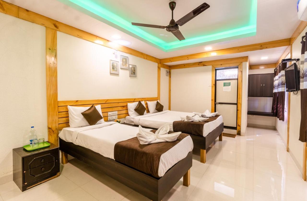 Superior Triple Room,1317475900:JPEG