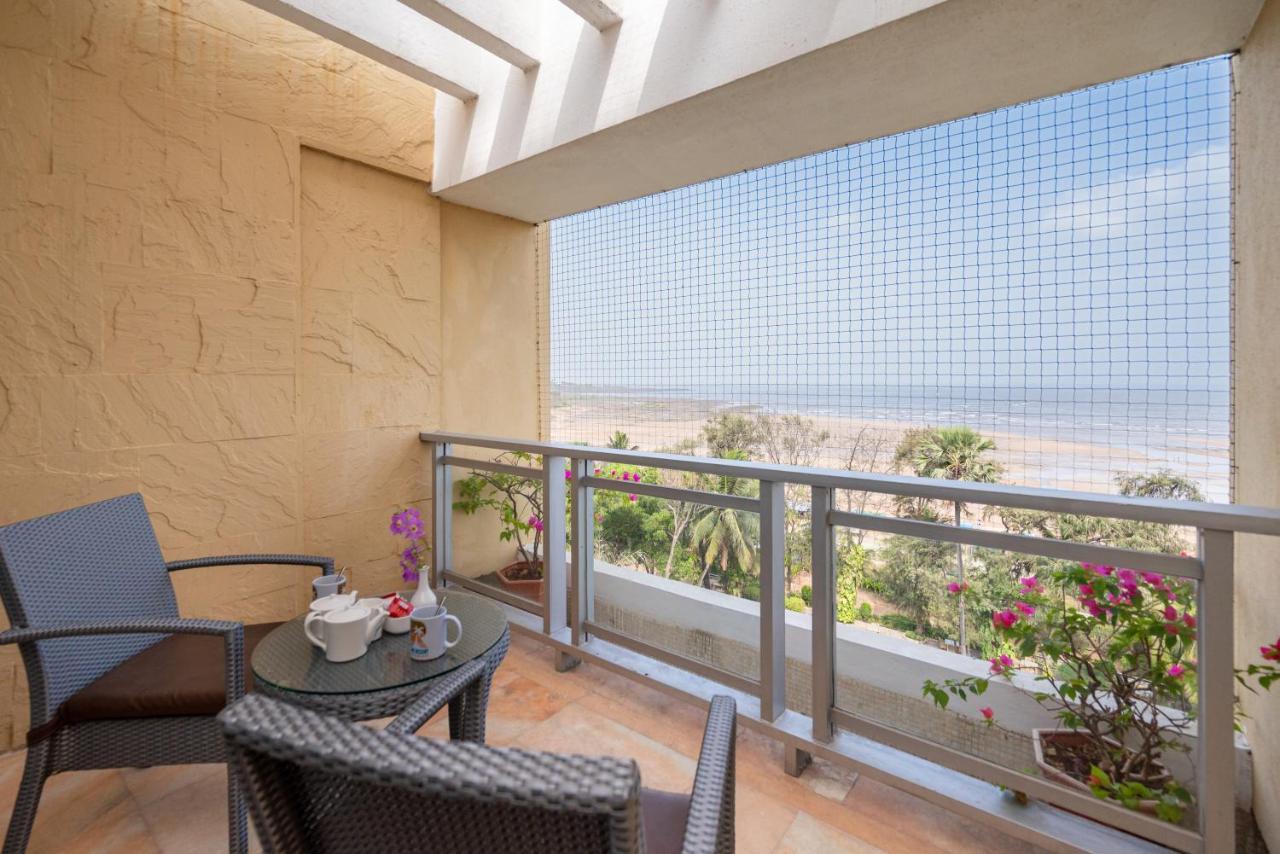 Premium Sea View with Balcony with Complimentary Hi-Tea and 10% discount on Food & Beverages