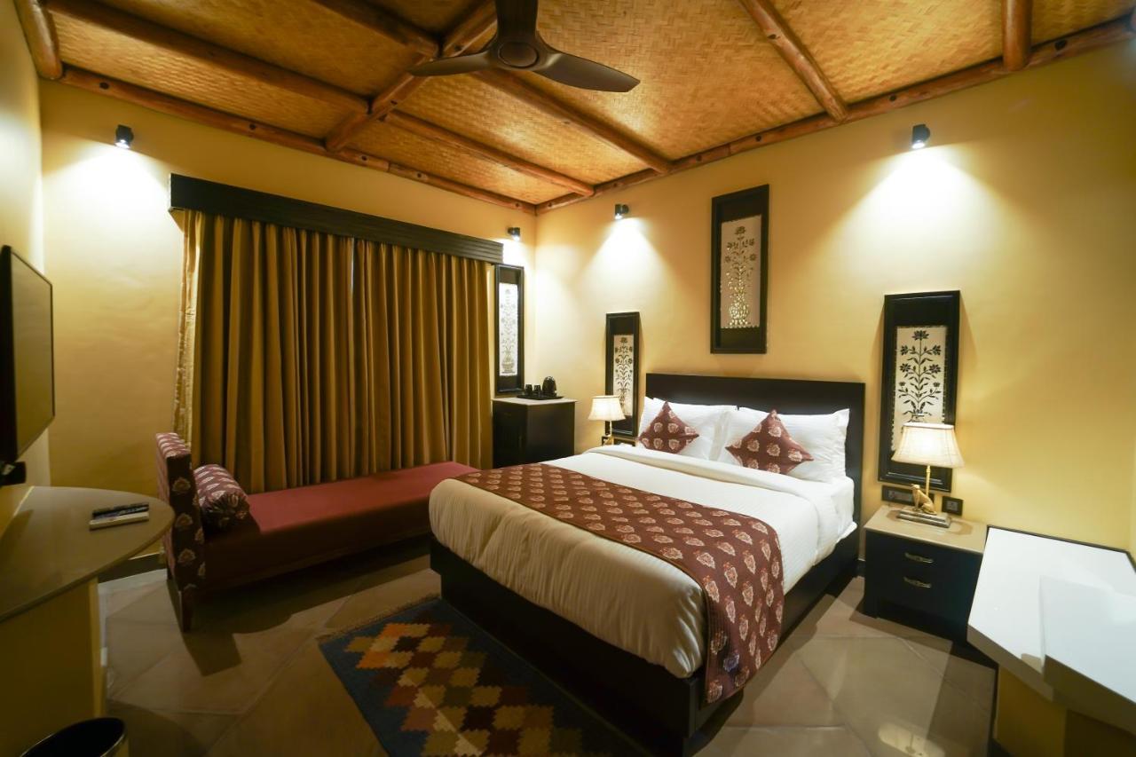 Evoke King Room on F&B Laundry on Spa Early check & Late check out by 2 Hours subject to availability Hi-Tea activities & Folk Music