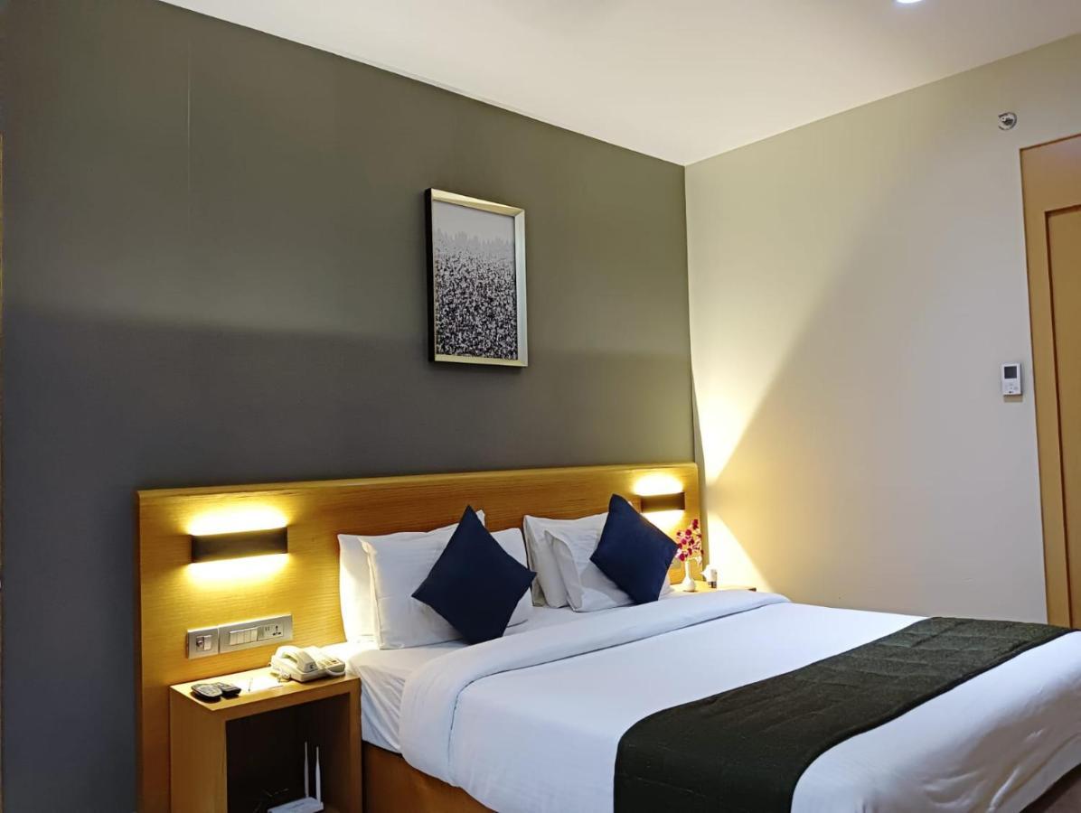 Suite with City View - 10% off on F&B,10% off on Laundry