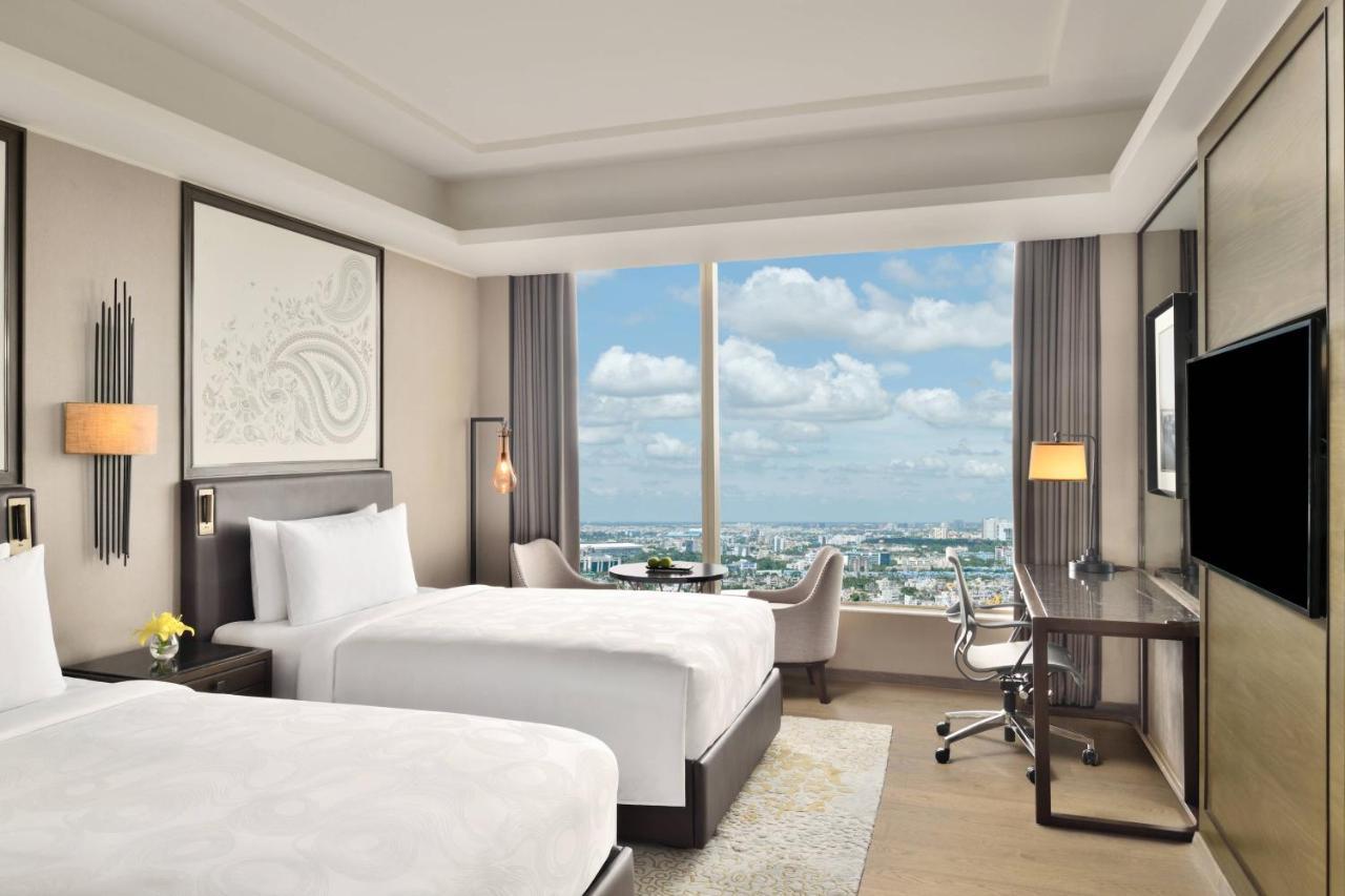 Deluxe Twin Guest Room