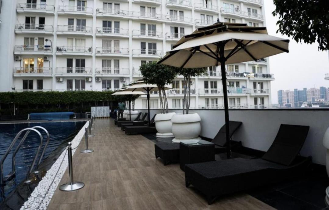 Deluxe King Suite