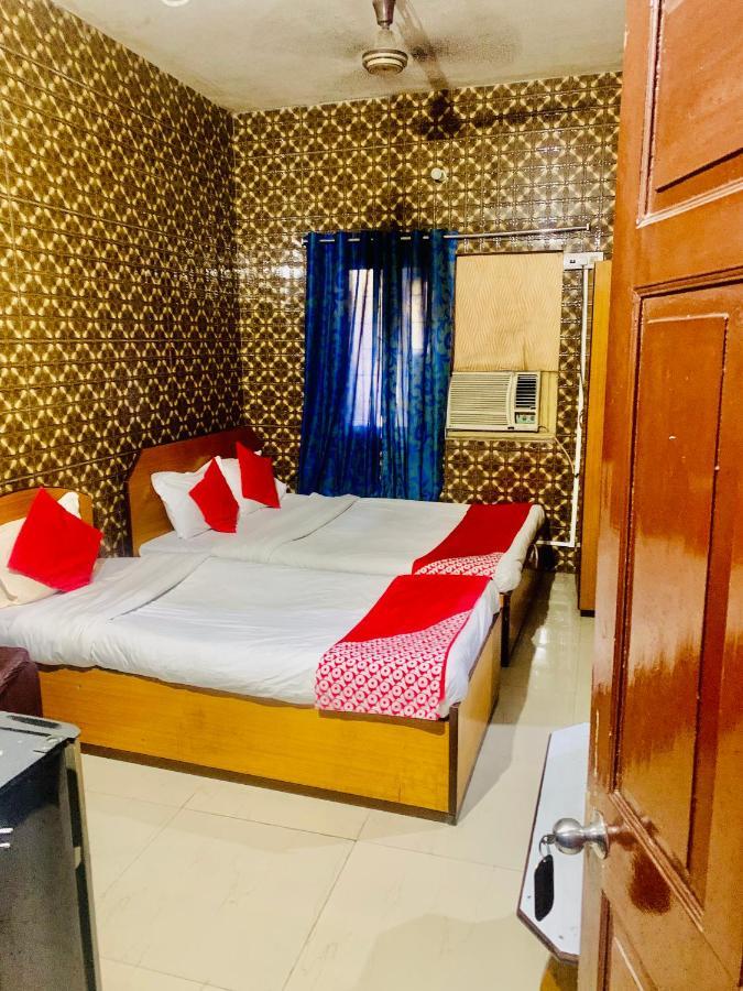 Comfort Triple Room Shower