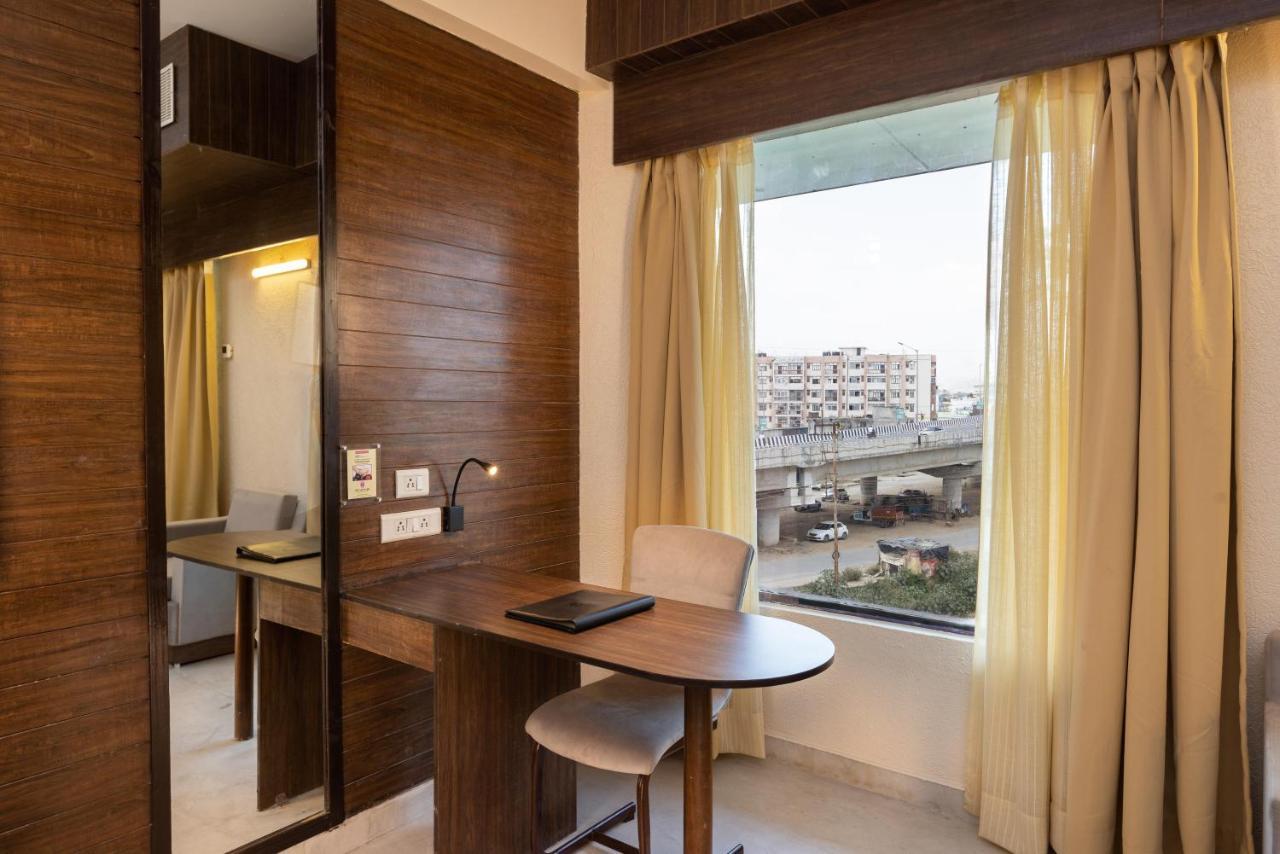 Premium Twin Room,1397107922:JPEG