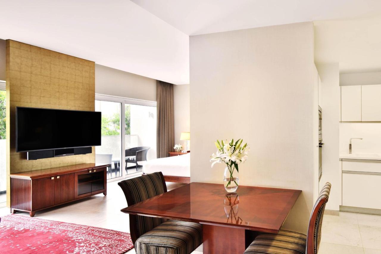 Studio Suite Balcony Kitchenette