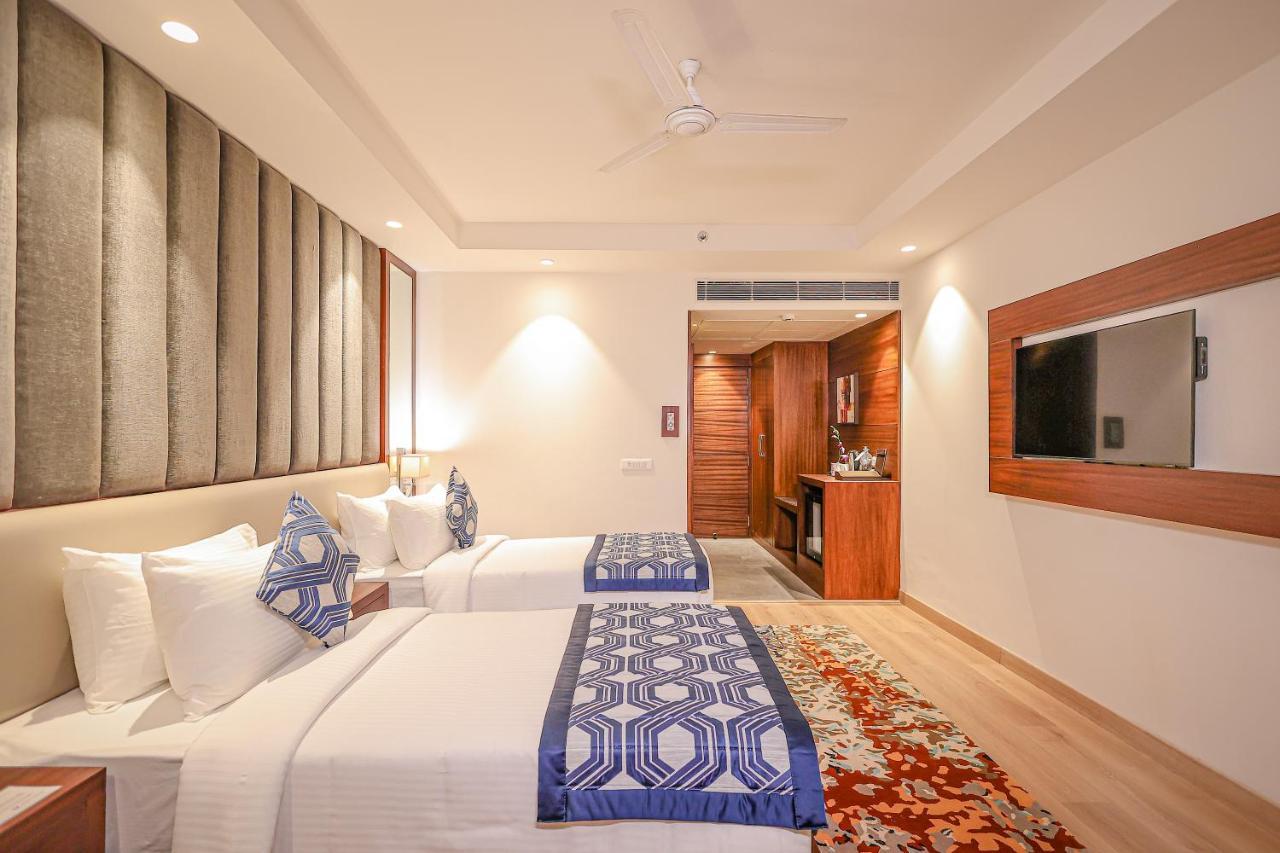 Executive Double Room -  Enjoy Happy Hours with 2+1 offer Timing - 3 pm - 7 Pm