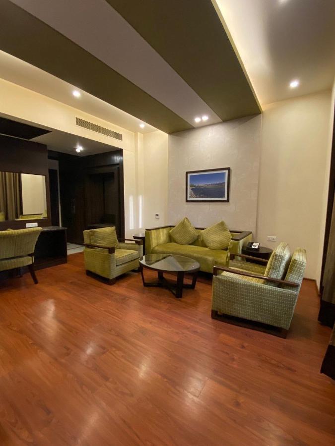 Executive Suite, 1 Bedroom suite,1420506189:JPEG