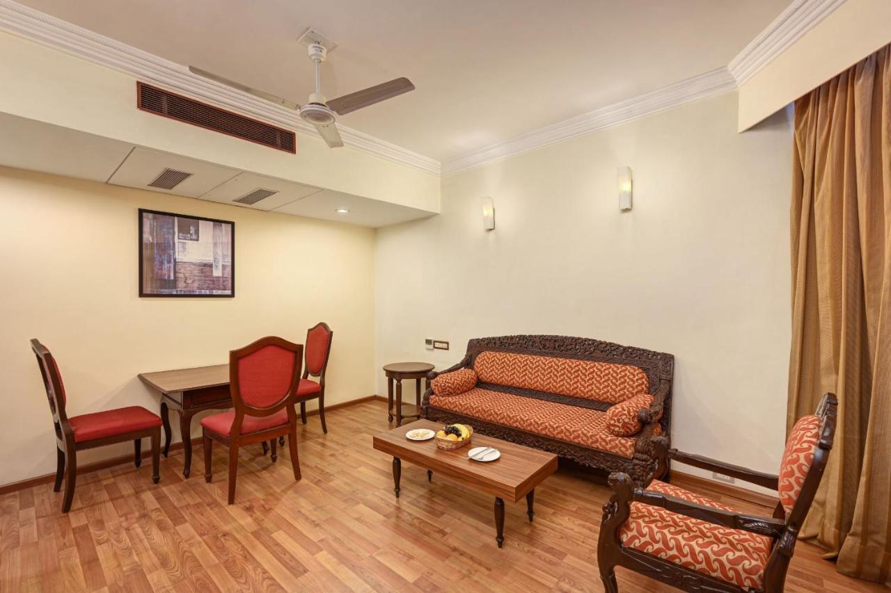 Superior King Suite