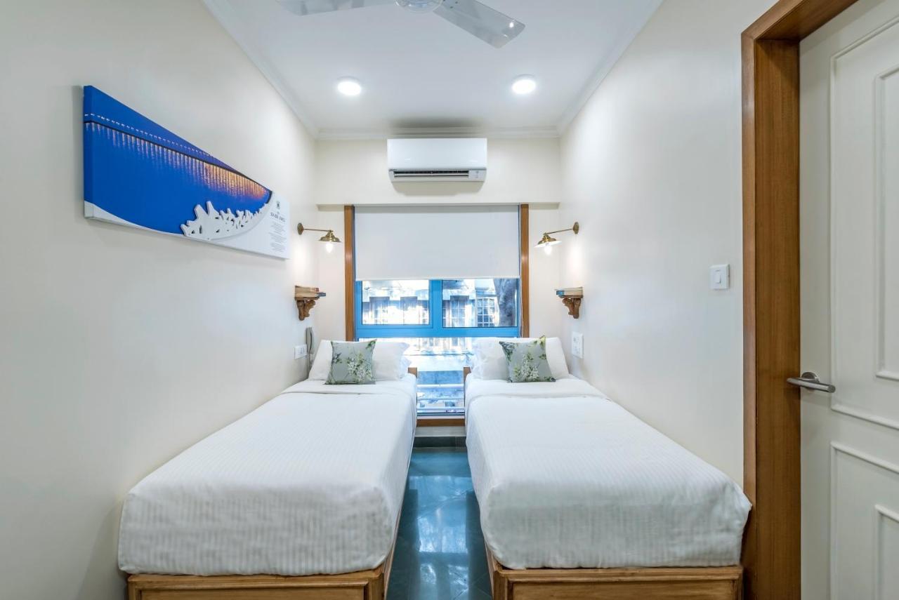 Luxury Room Twin Bed,1536580249:JPEG