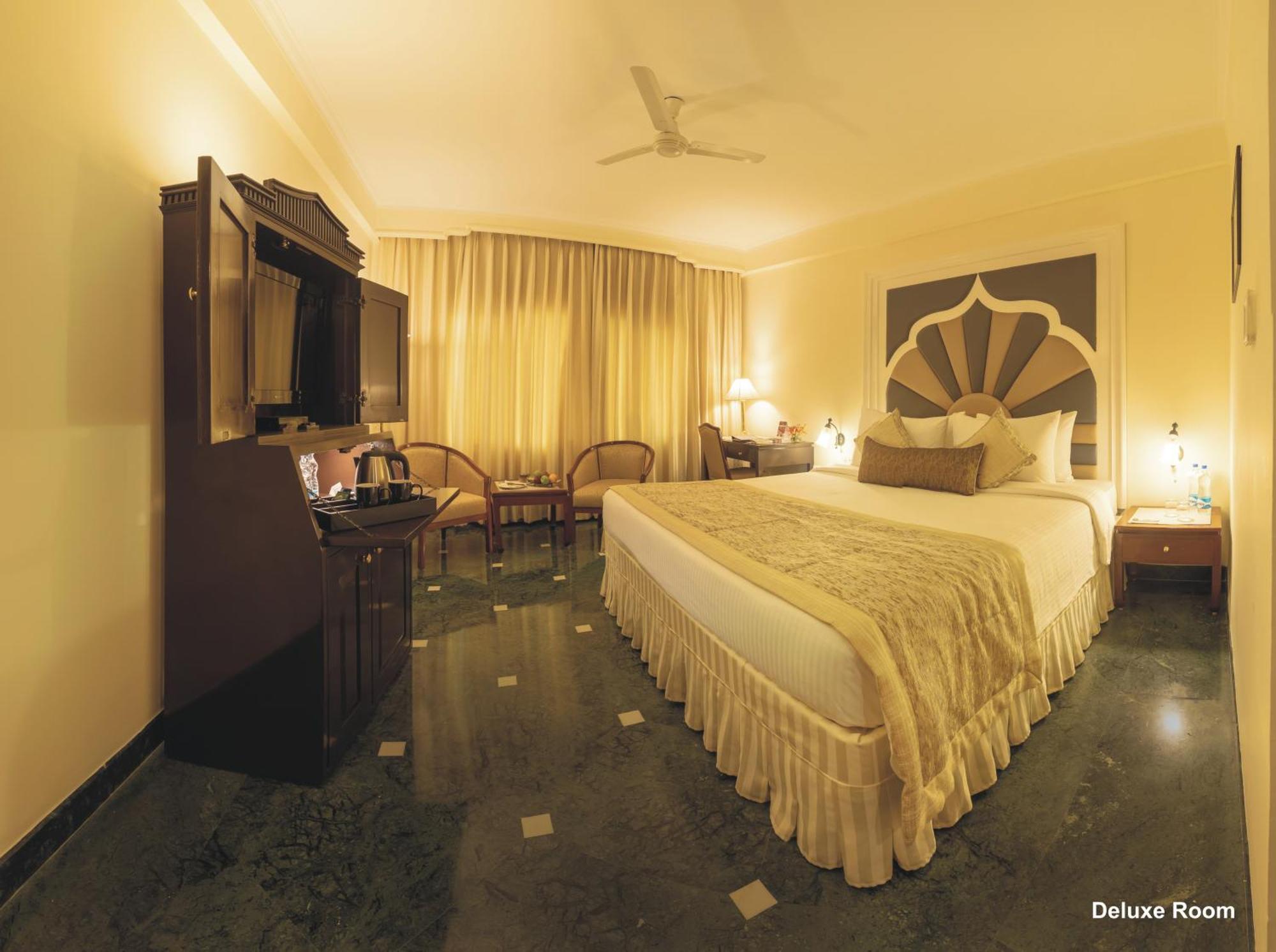 Deluxe Queen Room,1765887347:JPEG