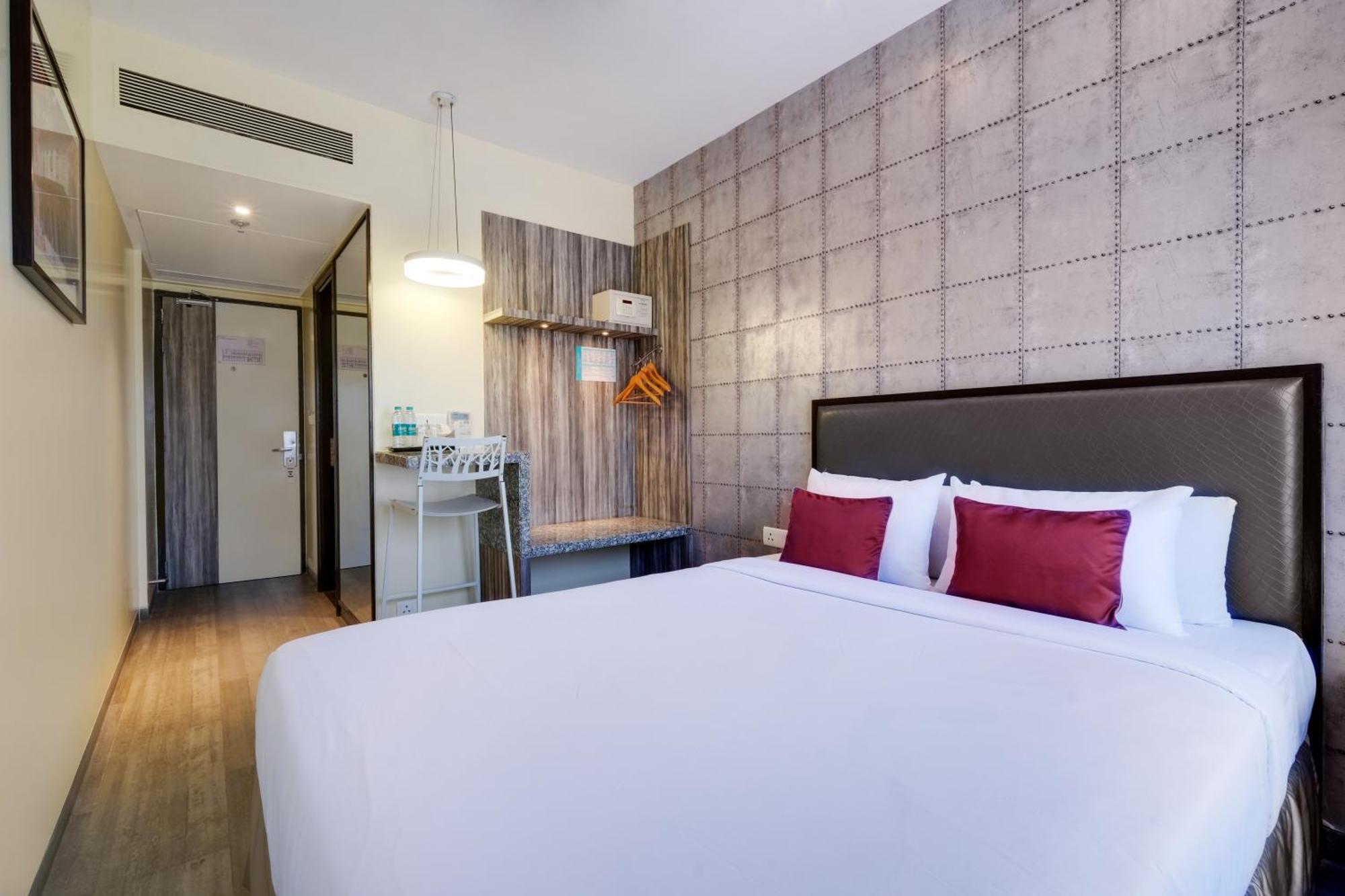 Standard Room Queen Bed,1455134533:JPEG