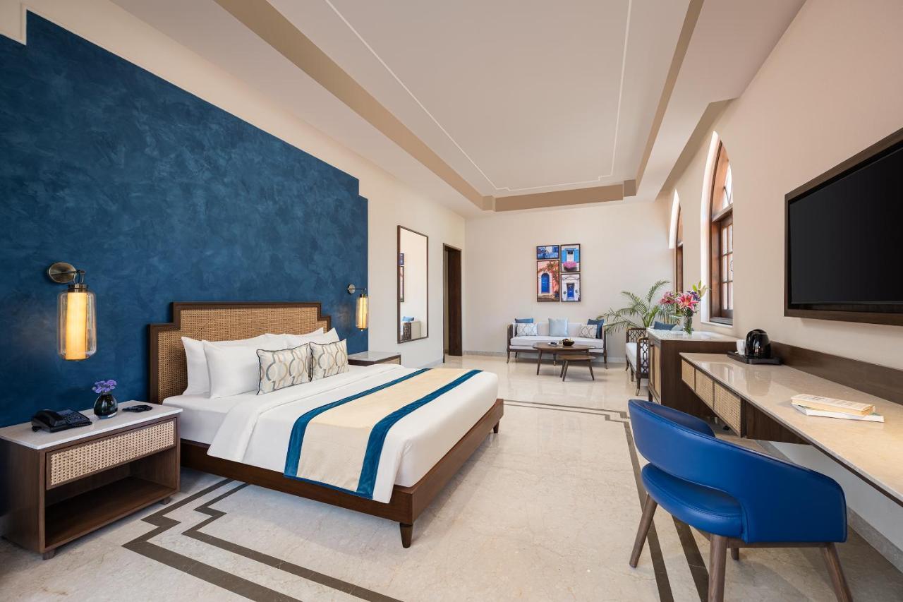 SeleQtions Suite on Food & Beverages Happy Hours 21 from 5pm to 7pm