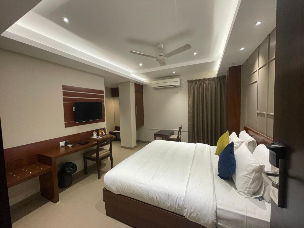 Standard Double Room,1487422807:JPEG