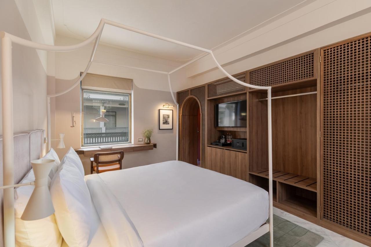 Superior King Room on Food & Soft Beverage Early checkin Late Checkout upto 2hrs Subject to Availability 2 pints of Beer till 30th Sep