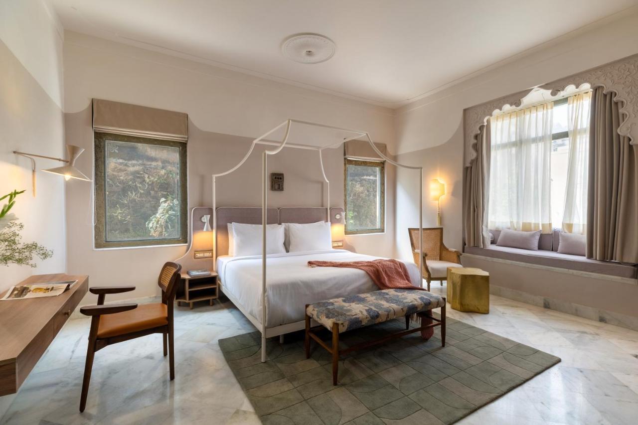 Premium King Room on Food & Soft Beverage Early checkin Late Checkout upto 2hrs Subject to Availability 2 pints of Beer till 30th Sep