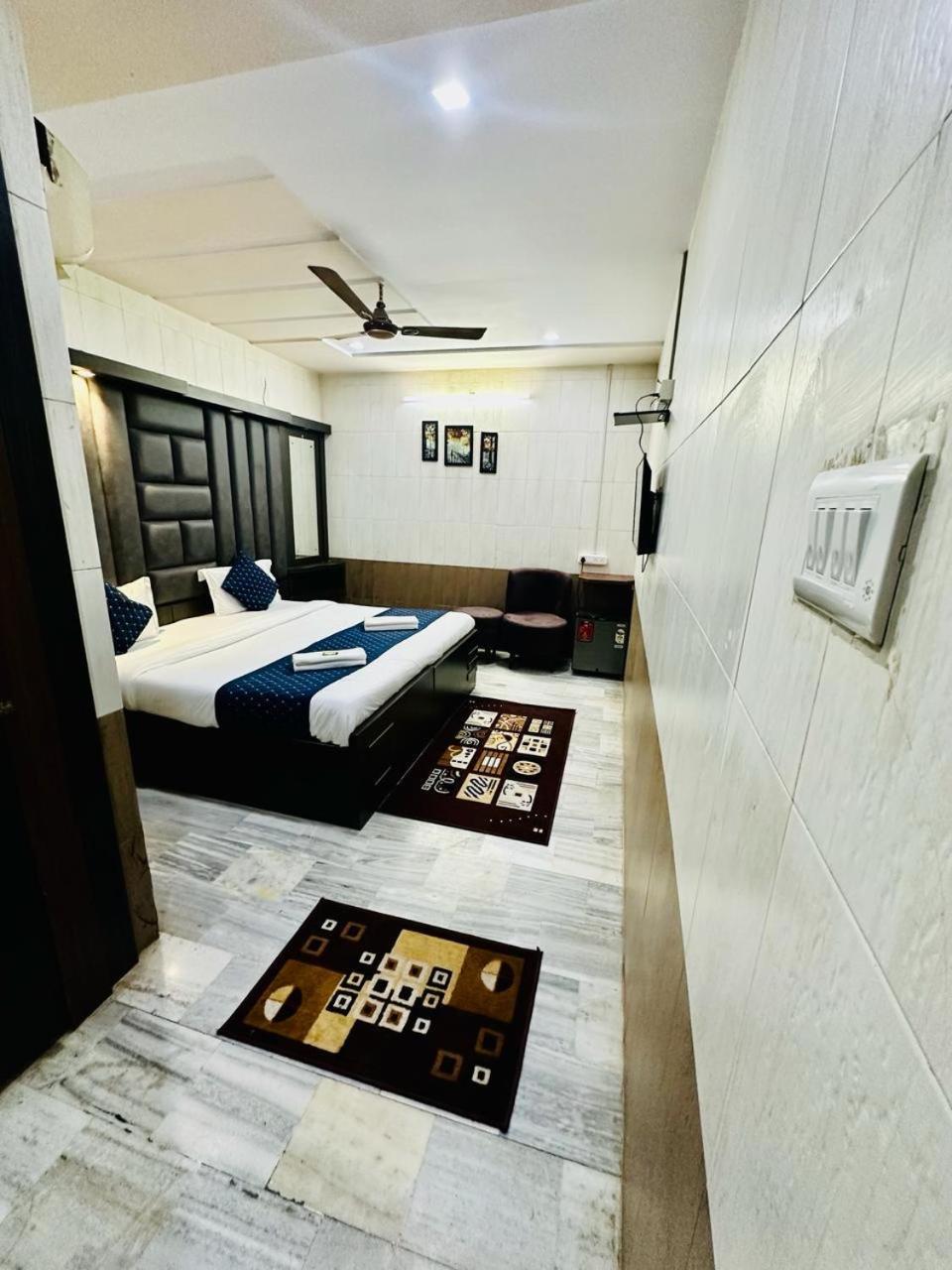 Deluxe Room,1522655092:JPEG