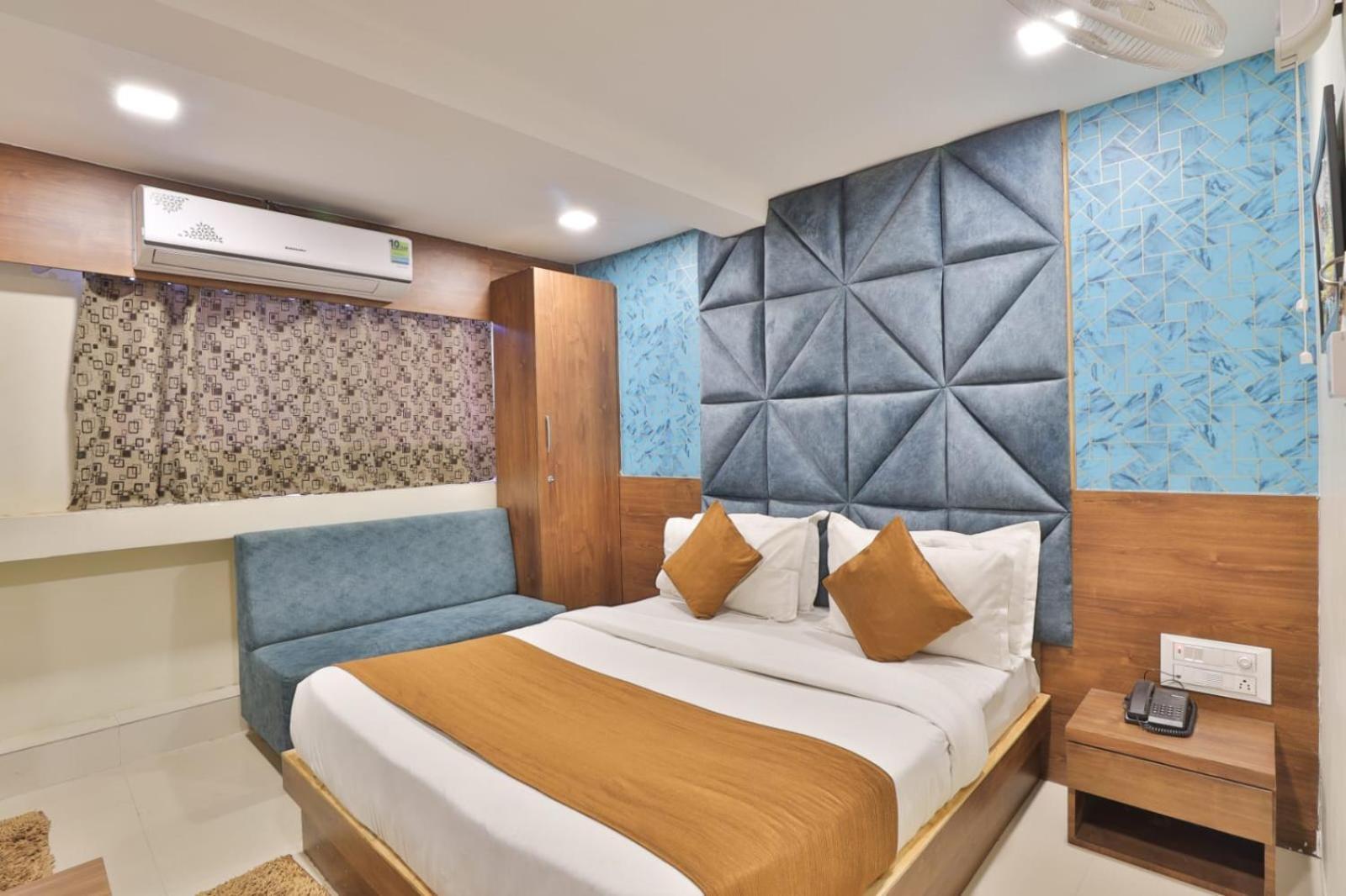 Double Room Private Bathroom