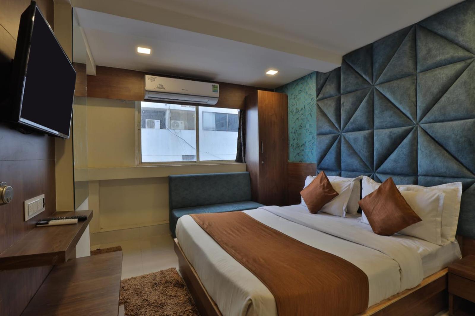 Double Room Private Bathroom