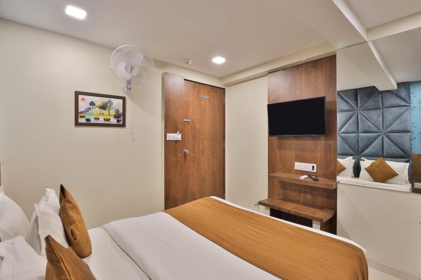 Double Room Private Bathroom