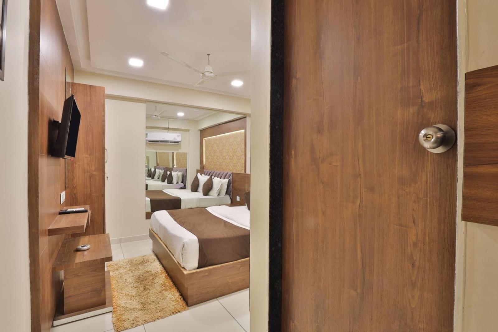 Double Room Private Bathroom